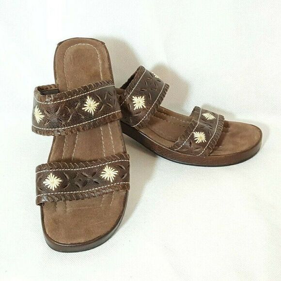NEW White Mountain Slide Sandals Sz 6 Brown Laser Cut Embroidered - Picture 3 of 7